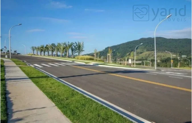 Imagem Terreno de 300m² em condomínio de luxo em Alphaville Jundiaí-SP: sua oportunidade de viver com conforto e segurança!