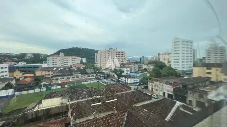 Imagem Sala Comercial para Locação com 1 Vaga e Segurança na Vila Mathias em Santos/SP