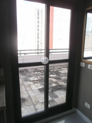 Imagem Conjunto Comercial, 76,11m2, à venda em Curitiba, Centro