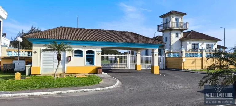 Imagem Terreno de 450m² à Venda no Condomínio Algarve - Laguna SC