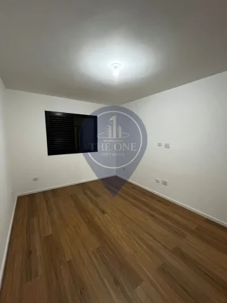 Imagem Casa à venda na Vila Romero, São Paulo-SP: 3 quartos, 1 suíte, 3 vagas - Visite já!