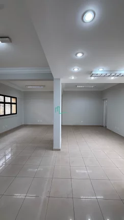Imagem Excelente sala comercial disponível para locação na rua voluntários da franca ao lado da praça da catedral de Franca/SP