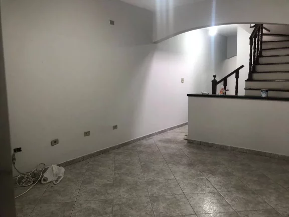 Imagem Sobrado com 3 dormitórios para alugar, 180 m² por R$ 2.500/mês - Parque Marajoara - Santo André/SP