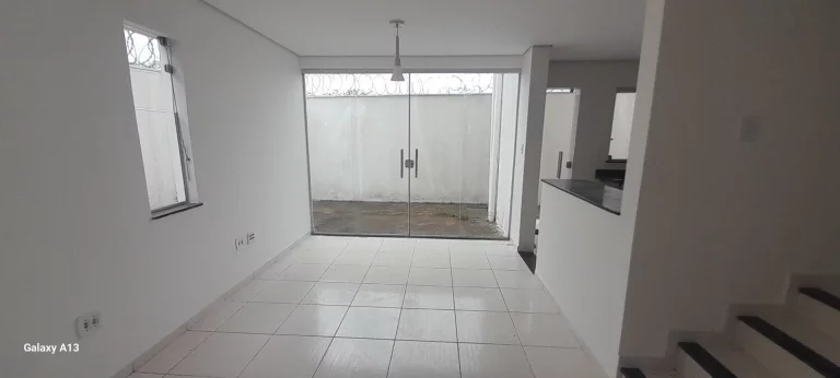 Imagem Casa em Condomínio à Venda em Santa Luzia, 3 Quartos, 96m²