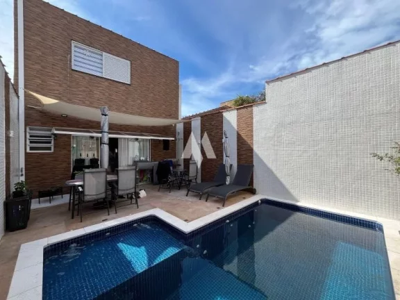 Imagem Casa com 4 quartos, piscina e 2 vagas à Venda, 180 m² na Vila Valença em São Vicente/SP