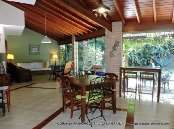 Imagem Casa à venda, 443 m² por R$ 2.100.000,00 - Granja Viana - Jandira/SP