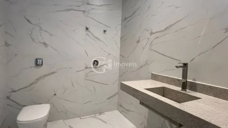 Imagem Imperdível oportunidade! Casa à venda em Alphaville Campo Grande-MS com 3 quartos, 3 suítes, 3 salas e 330m². Confira!