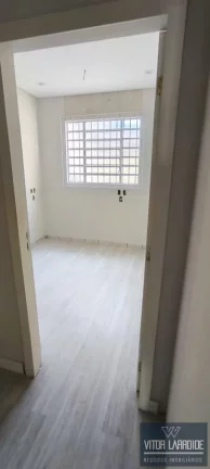 Imagem Sala Comercial Térrea na Av. Marcolino Martins Cabral