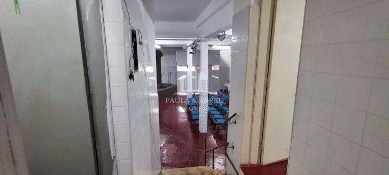 Imagem Casa de Esquina com Salão Comercial de 168m², 3 Dormitórios, 1 Suíte, podendo ser 2, 1 Vaga, Cômodos Grandes, Habite-se no Jardim Zaíra 2, Mauá