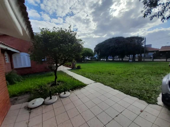 Imagem Casa 4 Dormitórios - Bairro Remanso
