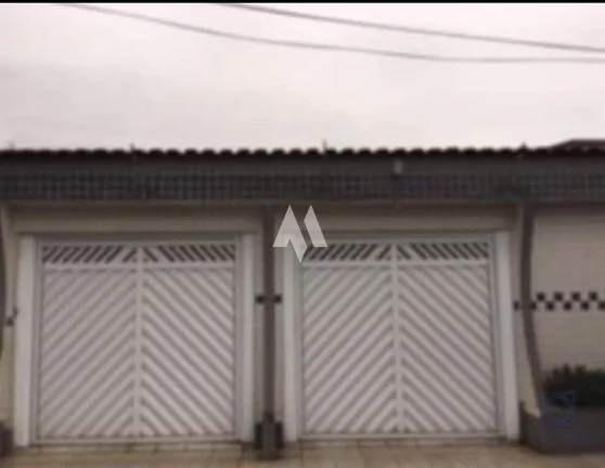 Imagem Casa Isolada à Venda com 3 Dormitórios e Piscina no Bairro Bom Retiro em Santos/SP