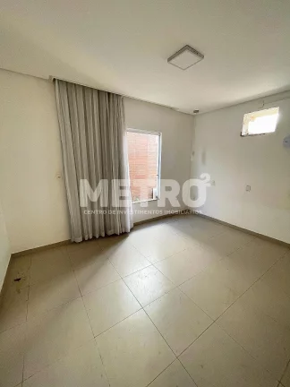 Imagem Casa à venda no Cond. Summerville com 4 quartos, sendo 3 suítes, PETROLINA - PE