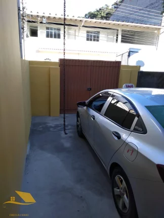 Imagem Vendo casa com 2 quartos no centro da Chácara do Paraíso