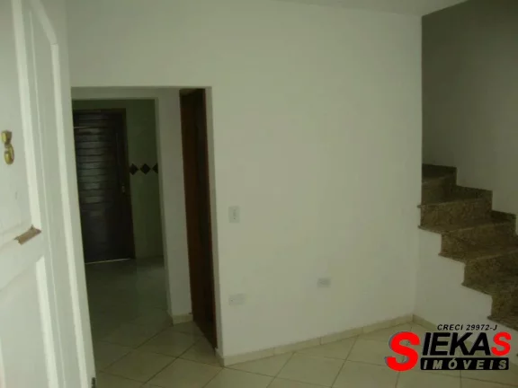 Imagem Aluguel de Casa na Vila Ré, São Paulo-SP: 2 Quartos, 1 Sala, 1 Banheiro e 1 Vaga de Garagem - 70,00 m² de Área