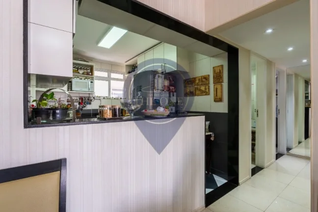 Imagem Apartamento à venda na Aclimação, São Paulo-SP: 3 quartos, 1 suíte, 2 salas, 2 banheiros, 1 vaga de garagem, 83m². Venha conferir!