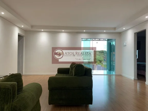 Imagem Vendo SUPER imóvel no Jardim casa grande. Lindo sobrado em uma Área total de 380m², com área útil 215m², esse imóvel conta com 3 Dormitórios, sendo 2 Suítes com Closet, sala de Tv, sala e cozinha conceito aberto, 2 vagas de garagem cobertas, muitos espaço