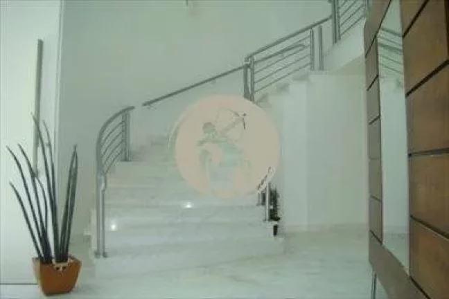 Imagem LINDA CASA EM CONDOMINIO FECHADO EM ALPHAVILLE A VENDA!
