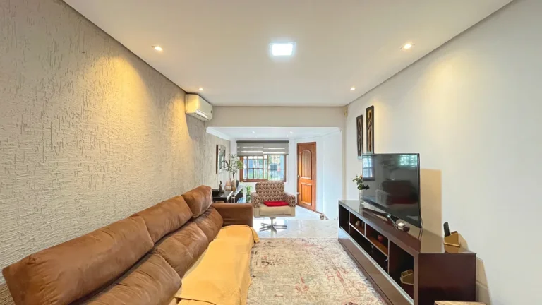 Imagem Casa para venda no bairro Vila Nova em Porto Alegre
