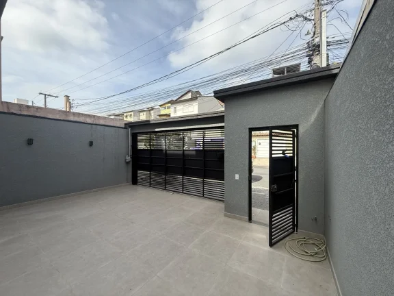 Imagem Casa à Venda com Piscina e Planejada na Cozinha em Cajamar