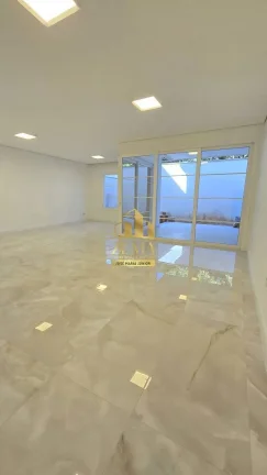 Imagem Sobrado alto padrão em condomínio, 560 m2, Elevador, 04 suites ( 01 Master)