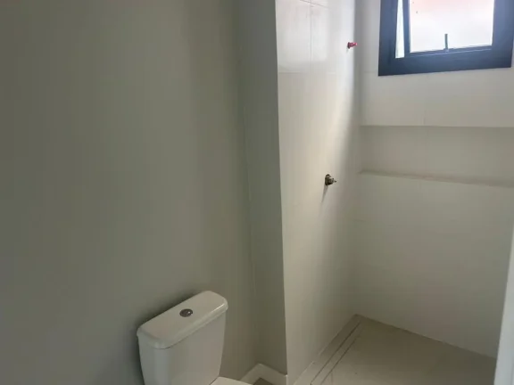 Imagem Imóvel à venda em Balneário Piçarras - Apartamento Novo com 3 suítes