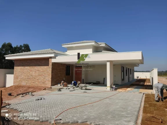 Imagem Casa de Alto Padrão em Condomínio