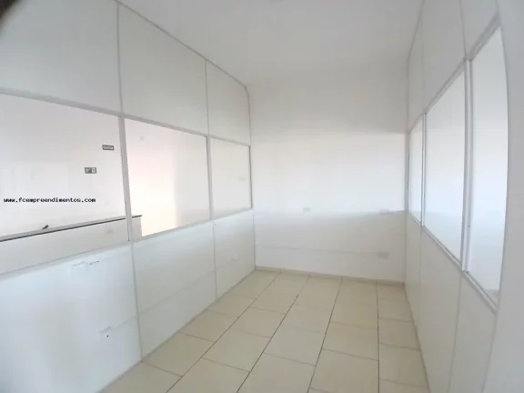 Imagem Salão Comercial para Locação em Limeira, Vila Queiroz, 1 banheiro, 3 vagas