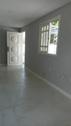 Imagem Casa Padrão para Venda e Aluguel em Centro Tijucas-SC