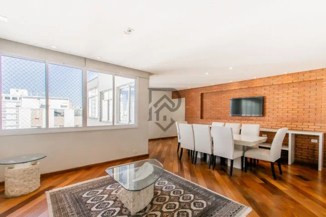 Imagem Apartamento reformado andar alto proximo metrô