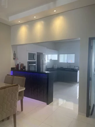 Imagem Casa Bairro Ouro Preto, energia solar com 8 placas, Móveis planejados sala hom