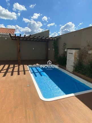 Imagem Casa com 3 dormitórios à venda, 202 m² por R$ 850.000,00 - Setor Paranaíba - Itumbiara/GO