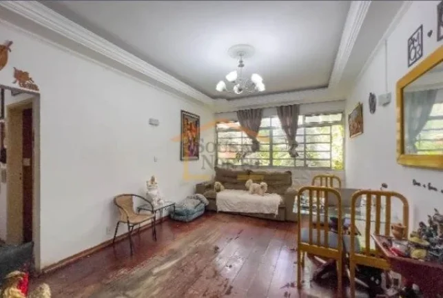 Imagem Apto 104m², 3 dormitórios aconchegantes com pisos em madeira, sendo 1 suíte com banheira, cozinha...