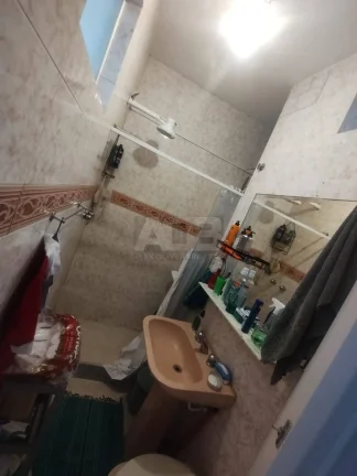 Imagem Apartamento de quarto e sala à venda em Copacabana, 35m2, na Nossa Senhora.