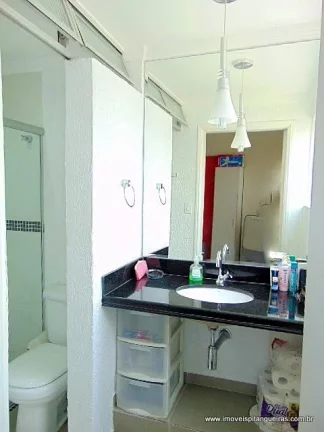 Imagem Tombo - Uma quadra do mar - Totalmente reformado - Garagem demarcada.