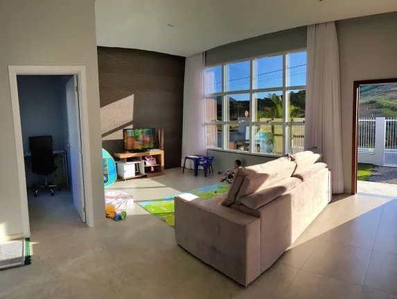 Imagem Casa em condomínio fechado á venda com 3 quartos em Forquilhas