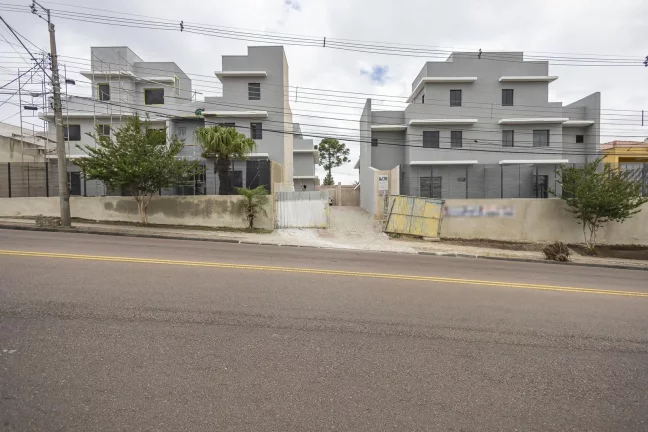 Imagem Sobrado novo em condominio fechado no Hauer