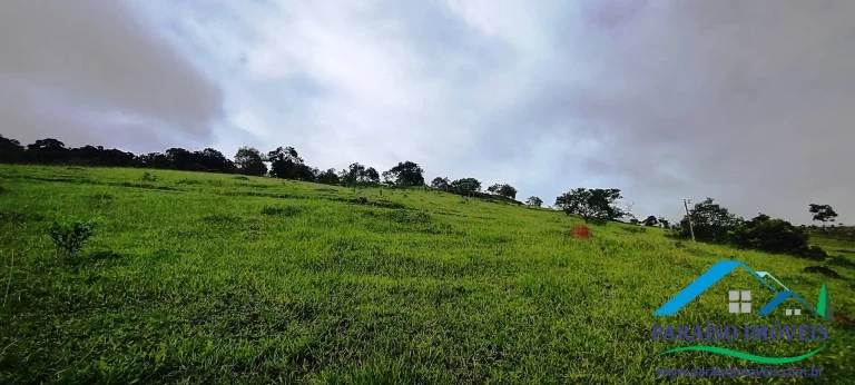 Imagem Refúgio Encantador: Sua Propriedade Rural de Sonho em Minas Gerais.