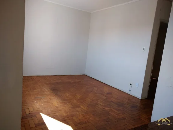 Imagem Sobrado à venda com 3 quartos no Bairro Eloy Chaves, em Jundiaí - SP.
