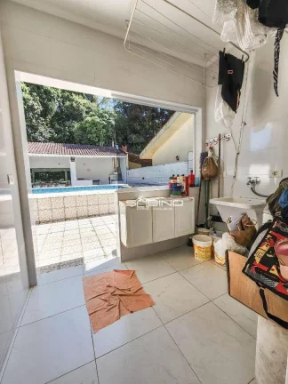 Imagem Belíssima casa à venda e Locação Anual com 4 Dormitórios 2 Suítes 281m² de área útil, na Riviera de São Lourenço - Bertioga SP