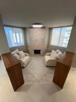 Imagem Apartamento 287m², 100% reformado, nunca habitado, mobiliado, andar com vista livre. Possui 3 dormi...