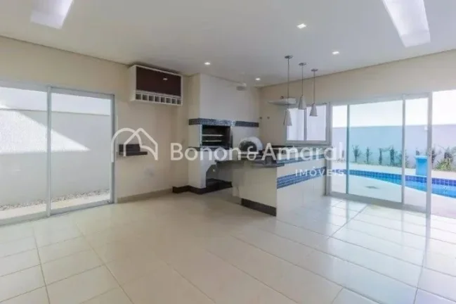 Imagem Esta residência de alto padrão oferece 290 m² de área construída em um terreno de 360 m², unin...