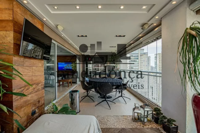 Imagem Apartamento na Vila Romana com, 4 dormitórios (3 suítes) e 3 vagas.