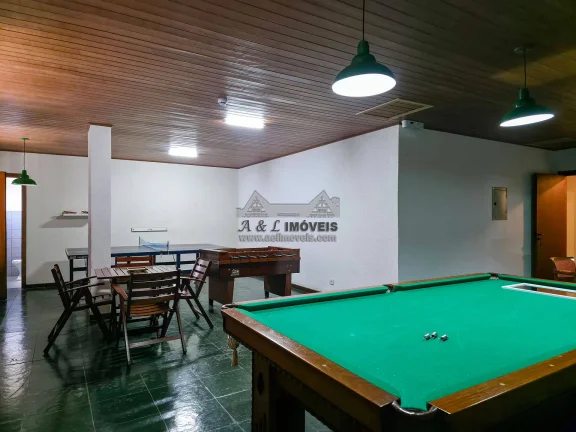 Imagem Flat duplex à venda em Campos do Jordão – Vila Everest, 2 suítes e lareira