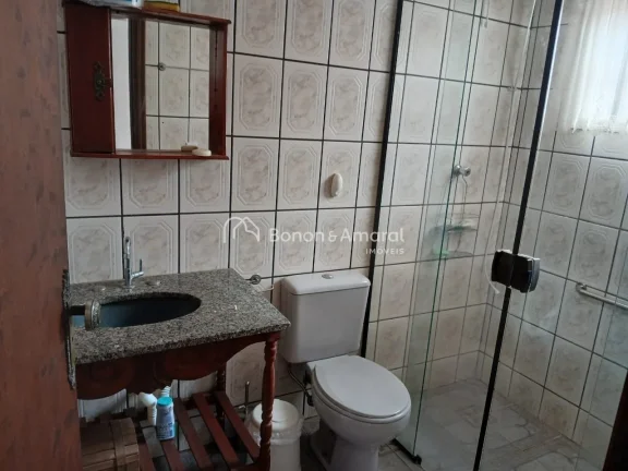 Imagem Esta chácara é o refúgio ideal para quem busca tranquilidade sem abrir mão do conforto. Com trê...