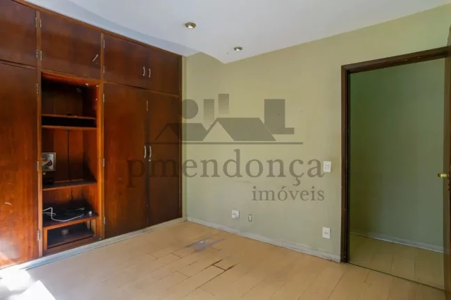 Imagem Apartamento no Jardim Paulista com 175m², 3 quartos (1 suíte) e 1 vaga.