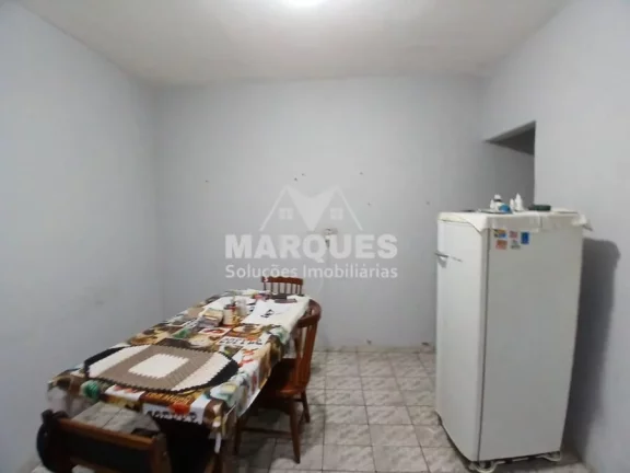 Imagem Oportunidade Casa c/ 2 dorms. 2 banheiro