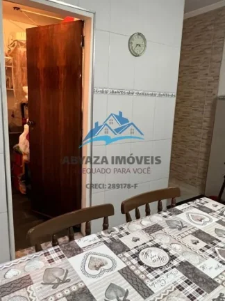 Imagem Casa no Centro de Carapicuíba Próxima à Estação | 5 Dormitórios