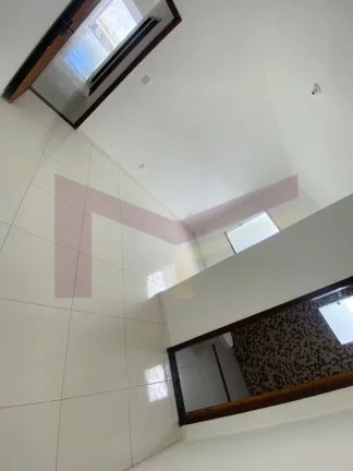 Imagem Casa 2/4 na Conceicao
