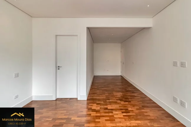 Imagem Apartamento 3 suítes, 2 vagas, 213,50 m2, reformadíssimo em Cerqueira Cesar