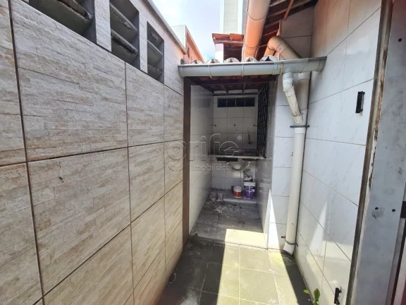 Imagem Excelente casa bem ventilada, em ótima localização na Parquelândia, próximo Av. Bezerra de Mene...